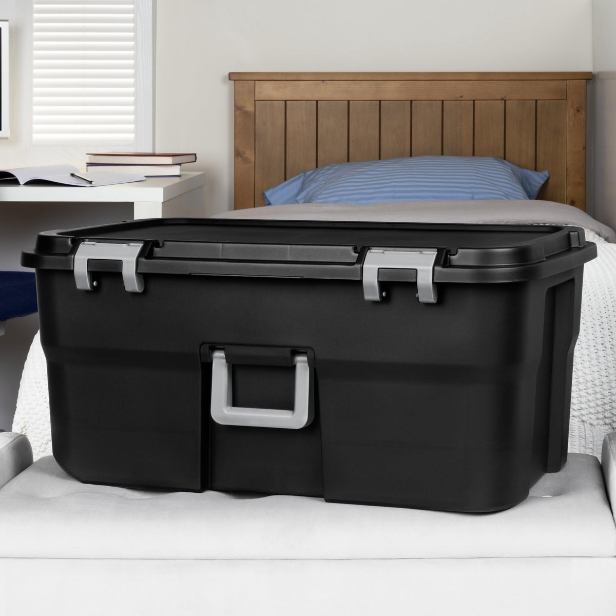 22 Gallon Rolling Storage Trunk with Wheels and Handle A40492