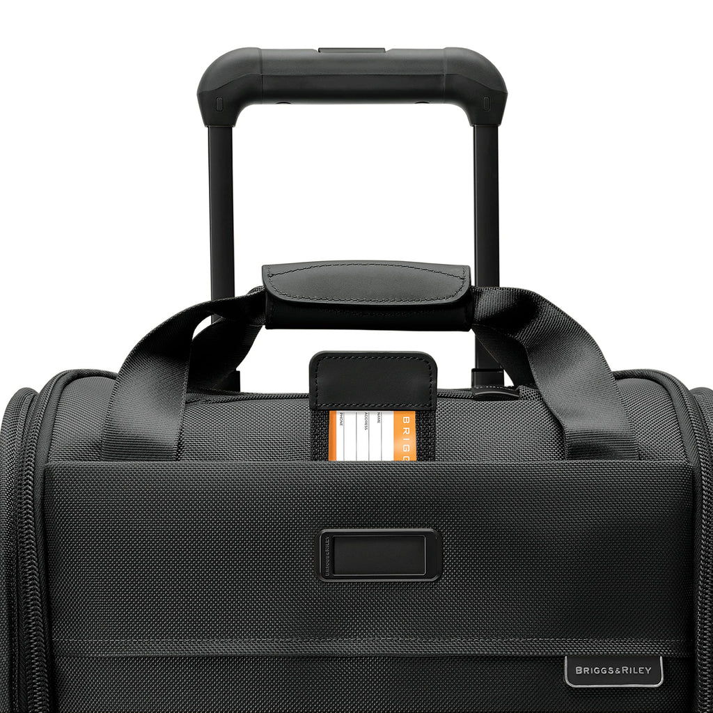 Black Softside Carry On Spinner Luggage I5552