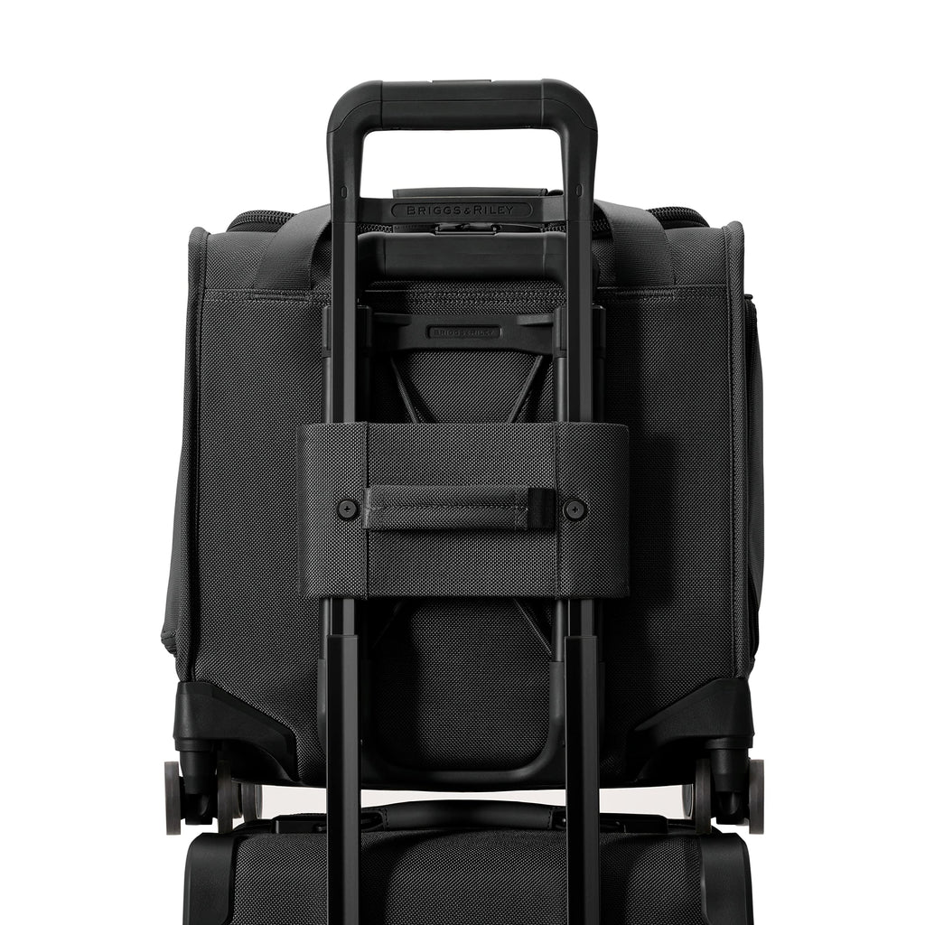 Black Softside Carry On Spinner Luggage I5552